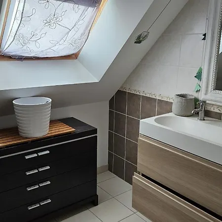 Maison Proche De Rennes, 3-4 Chambres, Jardin Laille